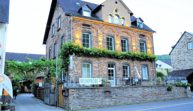 Ferienwohnungen by Weingut Hommes in Ernst Mosel