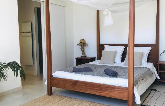 ferme st pierre 2 suites avec repas, piscine, clim, cheminée ou baignoire spa