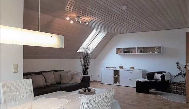Feulner vacation apartment - modern apartment with balcony in the beautiful Trebgasttal valley