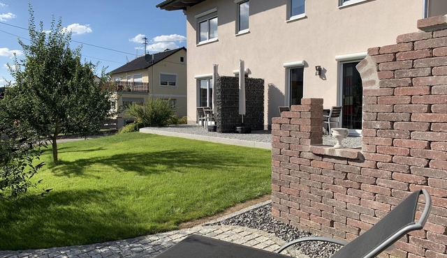 FeWo ABENDROT - Beautiful semi-detached house between Legoland and Skylinepark