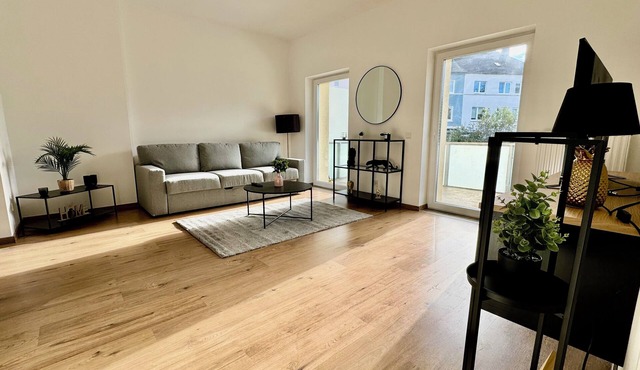 FeWo Palmtrees-Spacious 2.5 room apartment with balcony in the heart of the Ruhr area