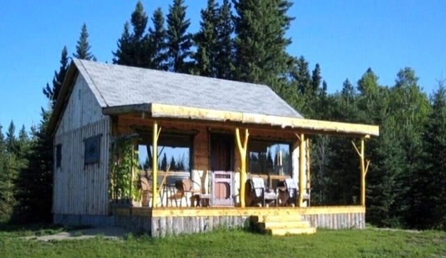 Fiddlehead Cabin With Outdoor Sauna by Riding Mountain National Park, Clear Lake