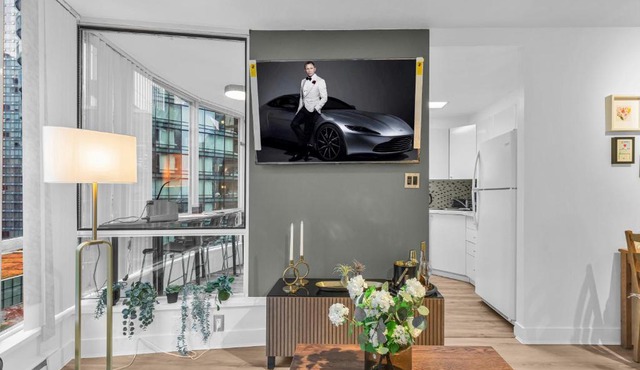 FIFA Stay 1-BR Condo Near BC Place with Free Parking and AC