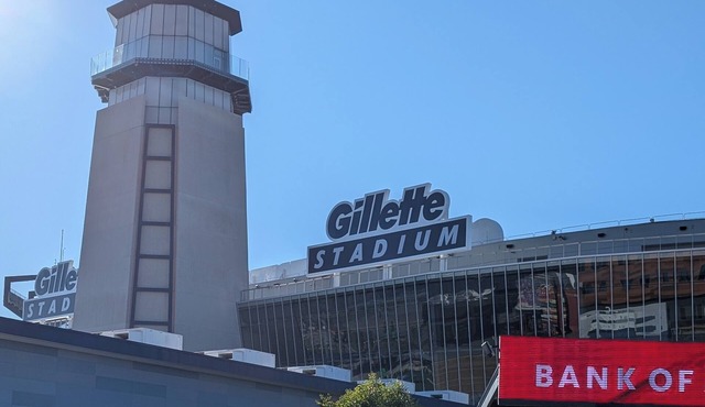 Major International Sporting Event lodging .07 walking distance to Gillette stadium and MBTA