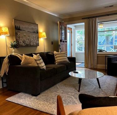 FIFA World Cup, 4bd 2b close to UW, & light rail