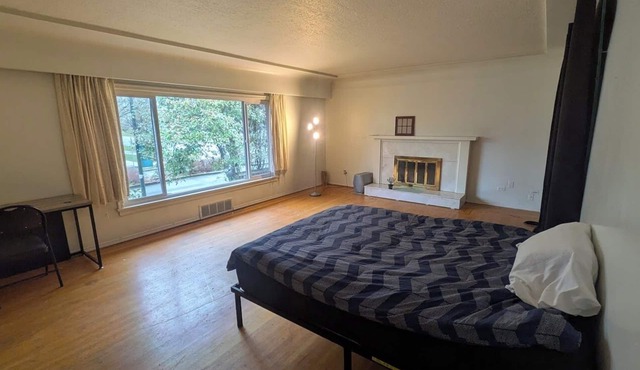 FIFA World Cup - Duplex House Sleeps up to 12 People! Super Central Location!