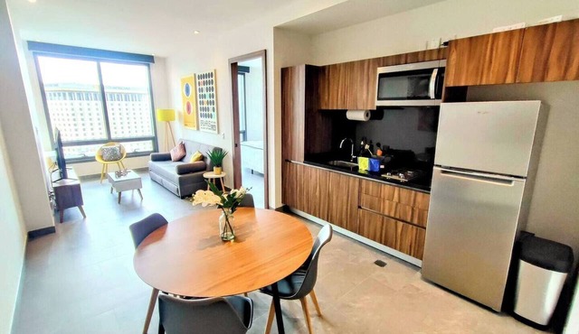 FIFA World Cup City View Oasis: KS Bed, Pool, Hot Tub & Gym