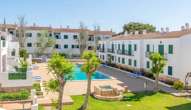 FILIPPI - Charming apartment with shared pool and free WiFi.