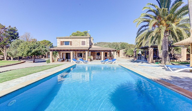 Finca Can Bosco by Rentallorca