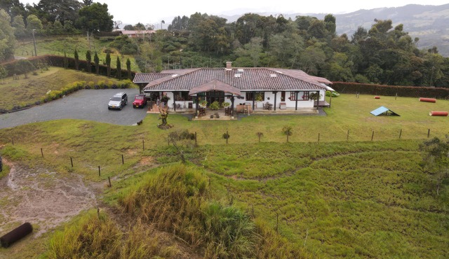 Finca con Caballos y Barbacoa en Envigado, Antioquia