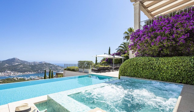 Finca Feliz - Seven Bedroom Villa, Sleeps 12