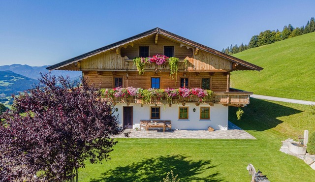 Fine apartment with ski lift nearby