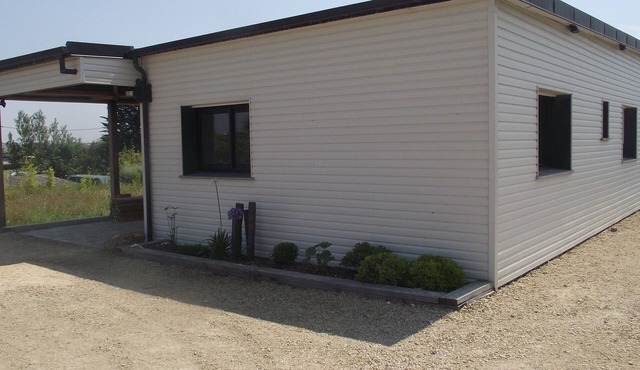 Finistere, Cleder, single storey house, large garden, 350m Kerfissien beach