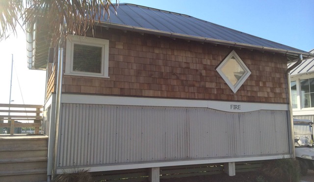 Fire Hut, Bald Head Island Element/Studio On Marina