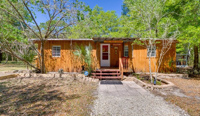 Fire Pit & Boat Dock: Peaceful Dunnellon Cabin!