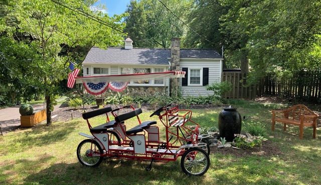 Firefly Cottage at the Cape, Hot Tub, Community beach enjoy summer USNA visits.