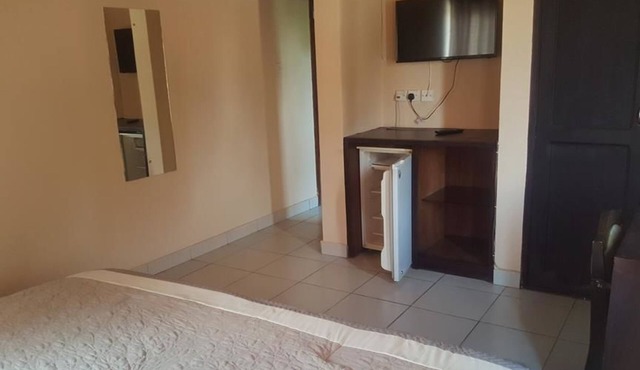 First Choice Hotel
