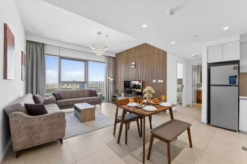 FIRST CLASS 1BR Luxury Steps from Dubai Mall