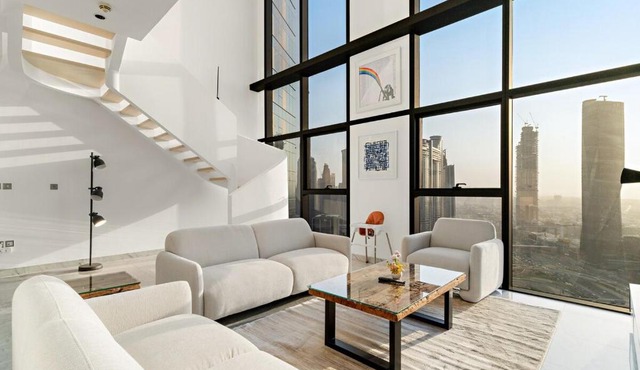FIRST CLASS 2BR Elegant Duplex Haven