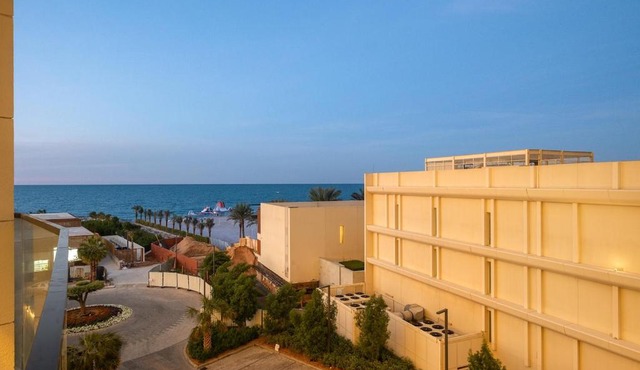 FIRST CLASS Studio Stunning Beachfront Bliss