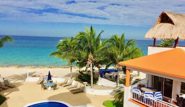 First floor. Beach House. Private beach. Next to Chankanaab. AC. Free Wifi. Gril