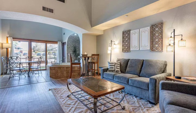 First Floor Condo - Pet Friendly!