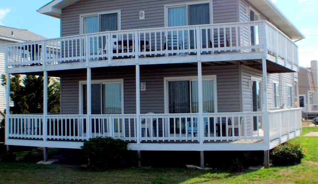 First Floor Duplex in the Center of Sea Isle