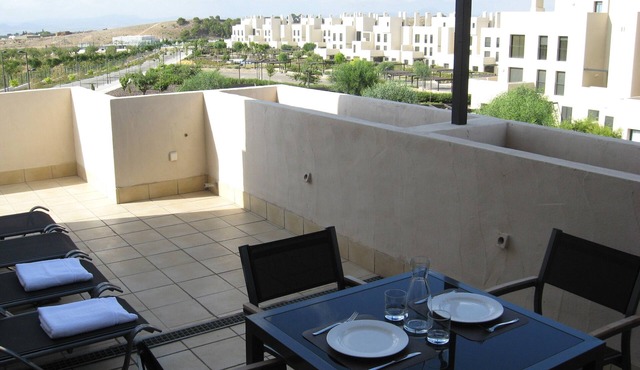 First Floor Non Smoking Air Conditioned 4 Person Luxury Golf Apartment