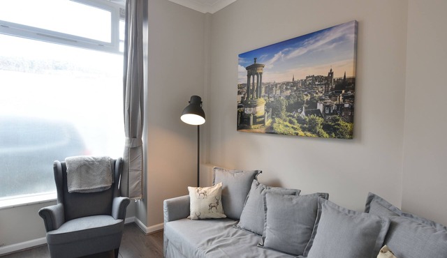 First Pleasance Luxury Apartment
