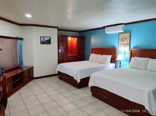 Fish Hook Marina Hotel