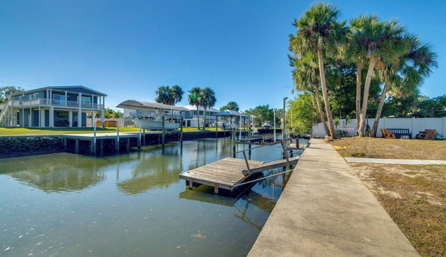 Fish, Paddle & Explore: Crystal River Gem w/Dock
