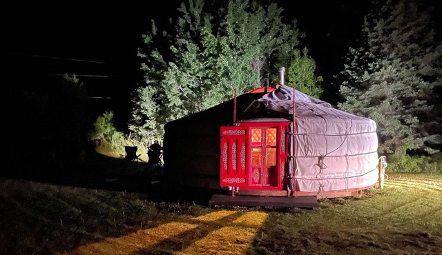 Fish's Yurt - Romantic Luxury Experience