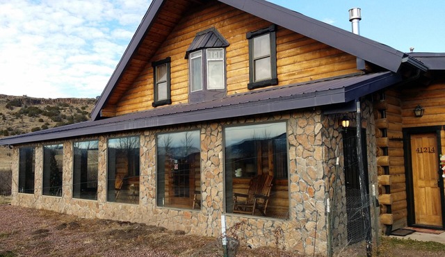 Fishing, Hunting, Hiking, And Lots Of Family Fun! Direct View of Escudilla Mtn