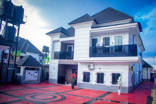 Five Angels Apartment