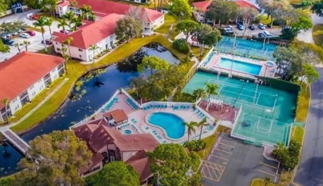 Five Beach Retreat Pickleball Pools Best Value @ Shorewalk Resort near AMI & IMG