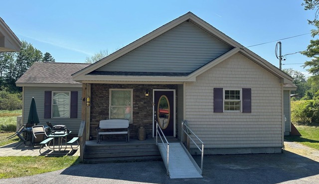 Five miles from the beach, newly remodeled home with lots of privacy.