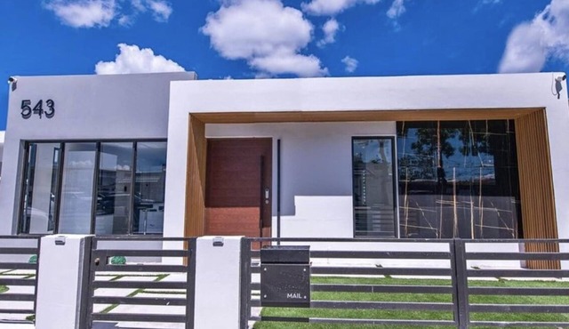 Five-Minute Elegance: New Spacious Home with Pool