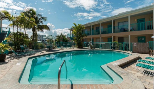Five Palms Suite 203 - Daily - Weekly - Monthly