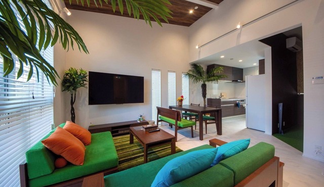 Five private rooms perfect for a stay of seven people Accommodates up to 12 people | Elevate your /Miyazaki City Miyazaki