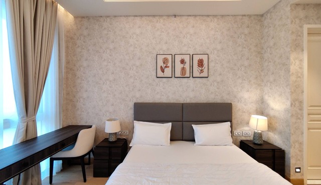 Five Star Luxury Flat in Leela Residence