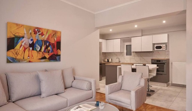 Fix · Fix 2bd apartment with Parthenon view