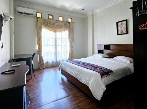 Flamboyan House