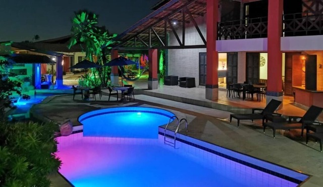 FLAMBOYANT LODGING & SPA