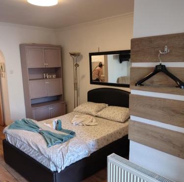 Flat 1