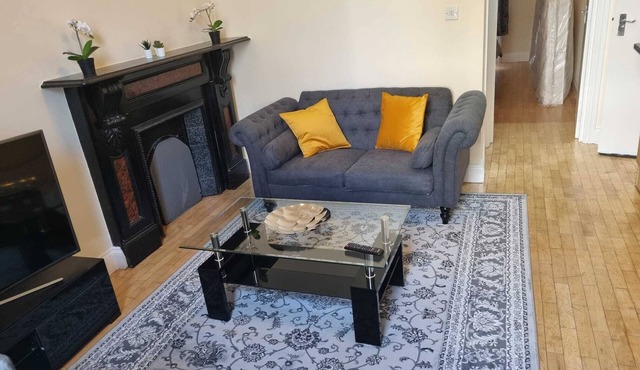 Flat 43E - Spacious Centrally Located One Bed