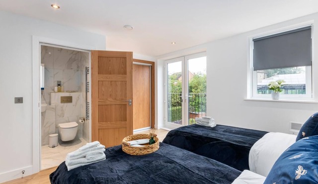 Flat 7 Leatherhead