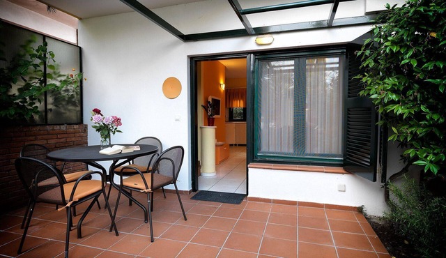 Flat "Elia" mit Terrasse
