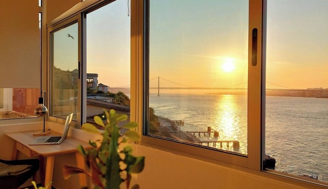 Flat in Cacilhas – Lisbon Stunning River Views