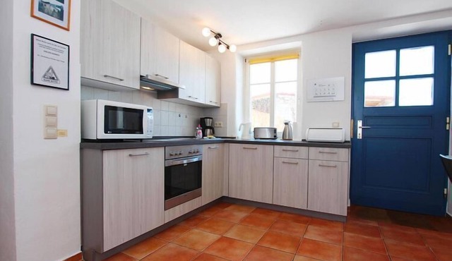 Flat in Klocksin with a garden