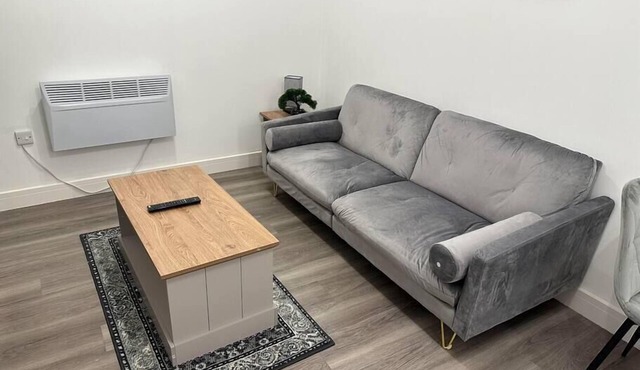 Flat in Luton Town Centre